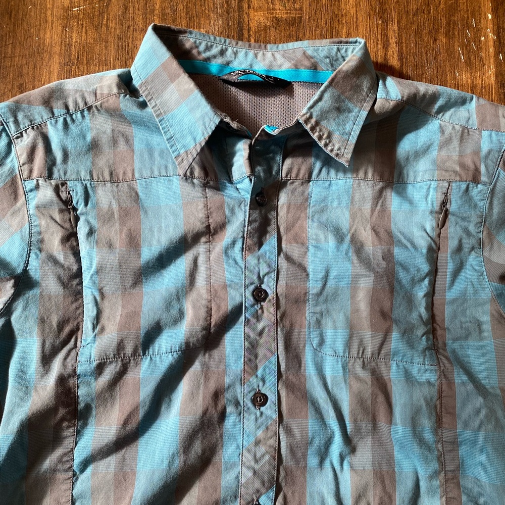 Arc’teryx button down - Picture 2 of 6